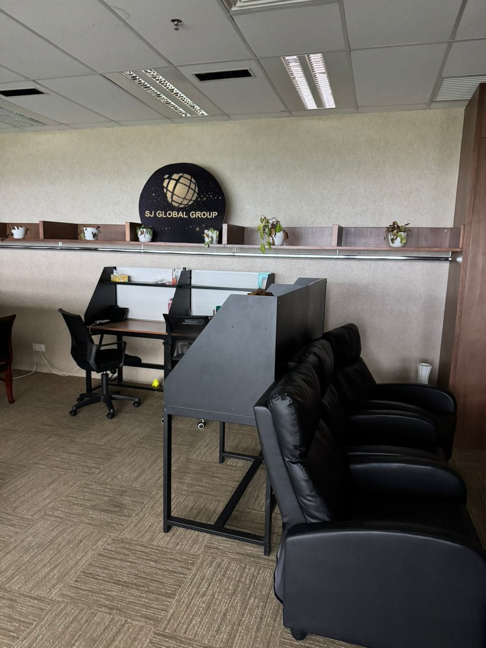 Q Sentral Fully Furnished Office Workstation 3